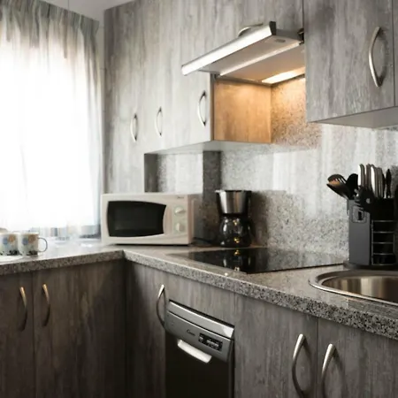 Close To Everything | A/c+ Wifi | 1min | Los Cristianos