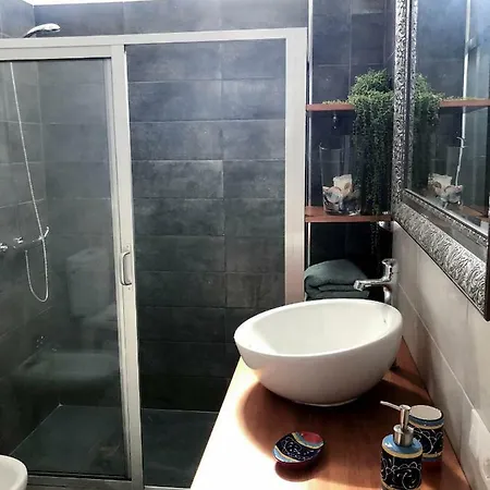 דירה Close To Everything | A/c+ Wifi | 1min | *