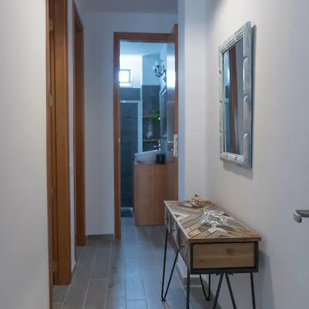 Close To Everything | A/c+ Wifi | 1min | *