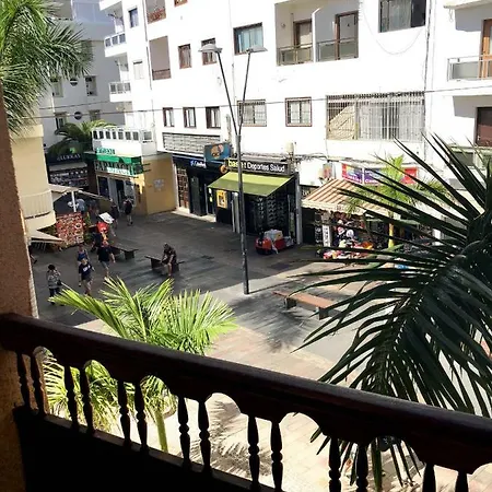 Apartment Close To Everything | A/c+ Wifi | 1min | *